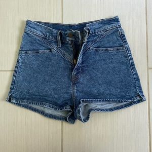 Levi’s high waisted denim shorts
